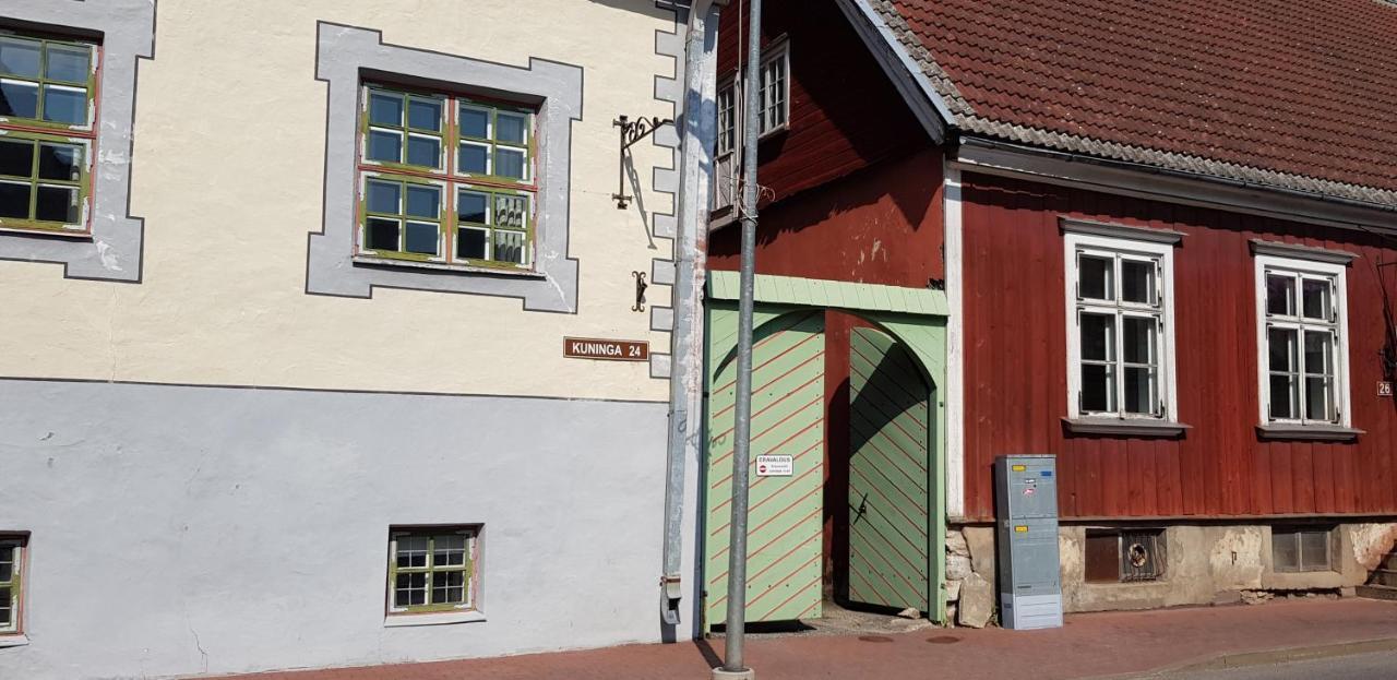 Kuninga 24/2 Old Town Apartments Пярну Екстериор снимка