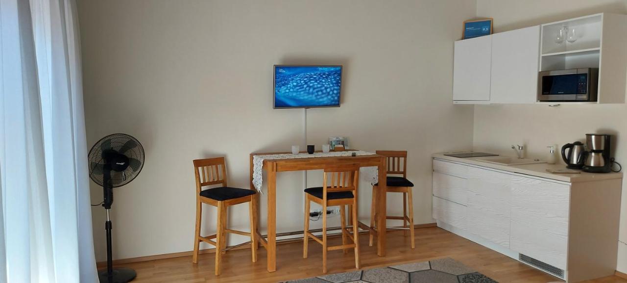 Kuninga 24/2 Old Town Apartments Пярну Екстериор снимка
