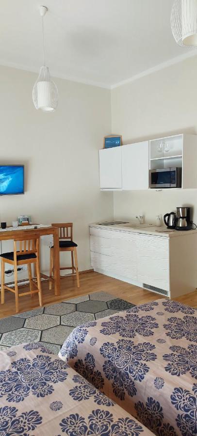 Kuninga 24/2 Old Town Apartments Пярну Екстериор снимка